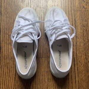 Gently worn platform supergas